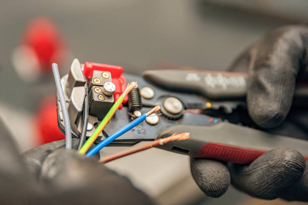 Best Electrical Contractors for Businesses  in Green Oaks, IL