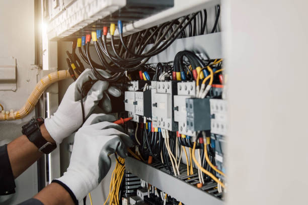 Best Affordable Electrician  in Green Oaks, IL